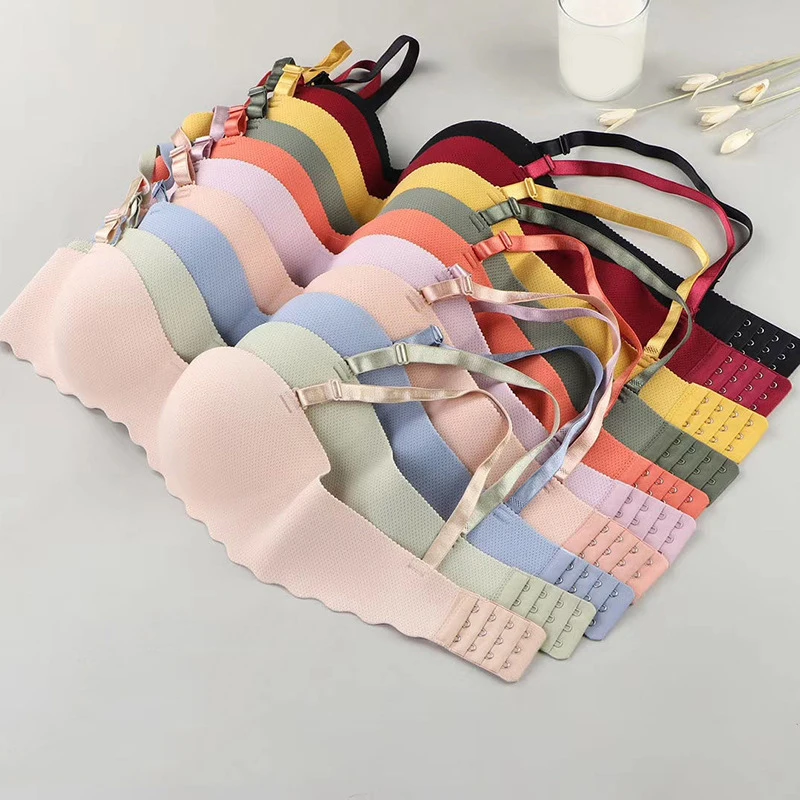 Trending Now! Korea's #1 Comfortable Breathable Seamless Bra (BUY 1 TAKE 1)