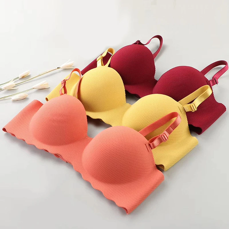 Trending Now! Korea's #1 Comfortable Breathable Seamless Bra (BUY 1 TAKE 1)