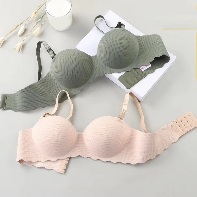 Trending Now! Korea's #1 Comfortable Breathable Seamless Bra (BUY 1 TAKE 1)