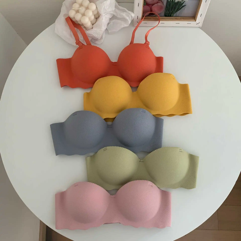 Trending Now! Korea's #1 Comfortable Breathable Seamless Bra (BUY 1 TAKE 1)